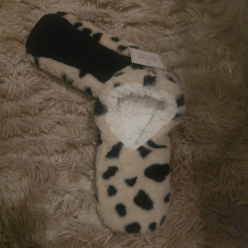 Leopard Print Fuzzy Slippers